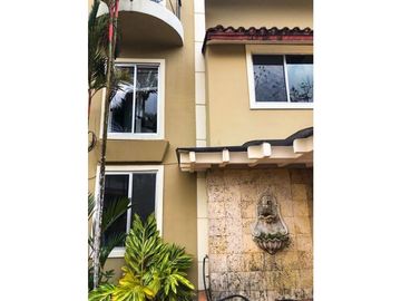 Sea Confiable Alquila/Vende Casa en ALBROOK 4 RECAMARAS