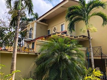 Sea Confiable Alquila/Vende Casa en ALBROOK 4 RECAMARAS