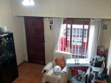 DUPLEX TRES AMBIENTES. PERMUTA