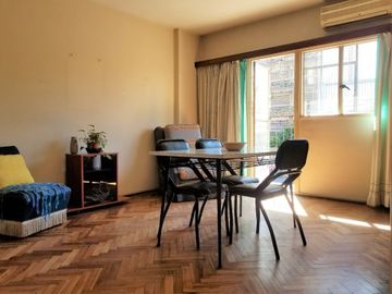 DEPARTAMENTO 3 AMBIENTES CON BALCÓN V. GRAL MITRE