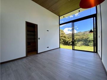 Casa Campestre NUEVA Independiente El Retiro