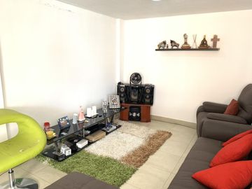 Venta Casa Totalmente Remodelada en Carcelen