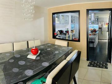 Venta Casa Totalmente Remodelada en Carcelen