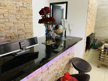 Venta Casa Totalmente Remodelada en Carcelen