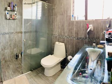 Venta Casa Totalmente Remodelada en Carcelen