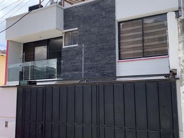 Venta Casa Totalmente Remodelada en Carcelen