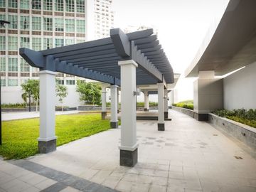 Executive 1 BR condo for sale in The Sapphire Bloc, Ortigas Center, Pasig