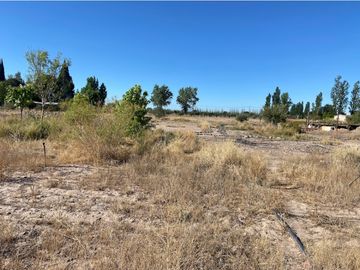 Campo de 3 has ingreso por calle  Vargas y Castro Barros Maipu