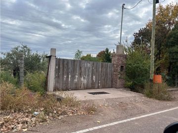 Campo de 3 has ingreso por calle  Vargas y Castro Barros Maipu