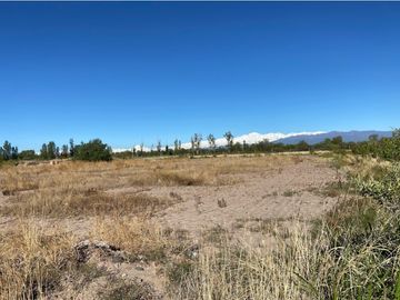 Campo de 3 has ingreso por calle  Vargas y Castro Barros Maipu