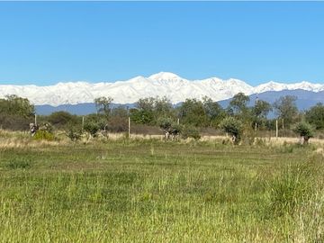 Campo de 3 has ingreso por calle  Vargas y Castro Barros Maipu