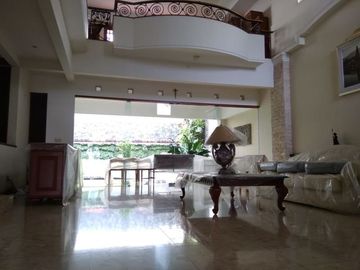 TERAWAT Rumah Tubagus Ismail Dago 2LT DKT Cigadung Cisitu Cikutra