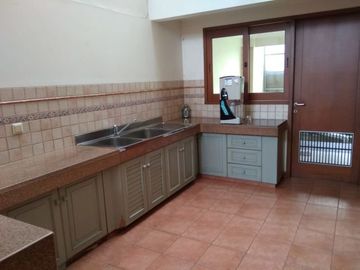 TERAWAT Rumah Tubagus Ismail Dago 2LT DKT Cigadung Cisitu Cikutra