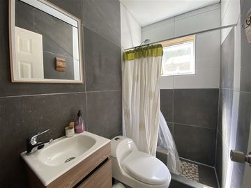 Parcela en venta de 5000 M2 con dos casas nuevas