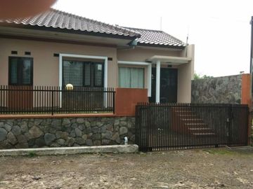 RUMAH SEKEN SECOND GERLONG GEGER KALONG BANDUNG