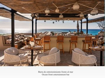 Penthouse con alberca privada, cuarto de servico con baño,club de playa, campo d