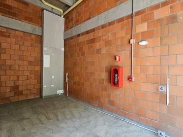 local en arriendo en ciudad pacífica. Cod A9191460