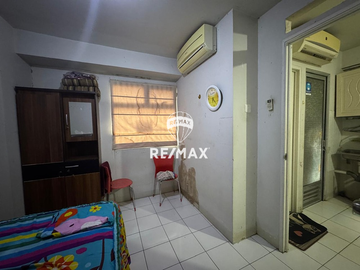 Dijual 2BR Semi Furnish Unit Apartment Kalibata City JakSel