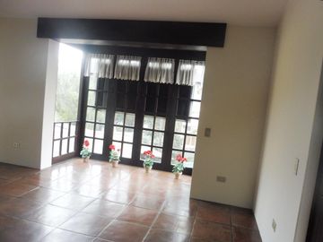 Bella Y Amplia Casa