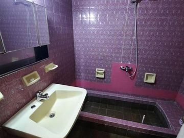 VENTA DE CASA 7 AMBIENTES EN REMEDIOS DE ESCALADA