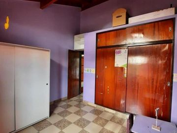 VENTA DE CASA 7 AMBIENTES EN REMEDIOS DE ESCALADA