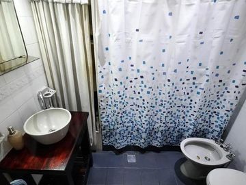 VENTA DE CASA 7 AMBIENTES EN REMEDIOS DE ESCALADA