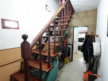 VENTA DE CASA 7 AMBIENTES EN REMEDIOS DE ESCALADA