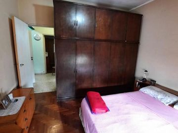 VENTA DE CASA 7 AMBIENTES EN REMEDIOS DE ESCALADA