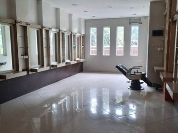 Rumah Hoek Siap Untuk Usaha Perumahan Griya Depok Asri Kota Depok