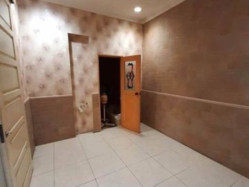 Rumah Hoek Siap Untuk Usaha Perumahan Griya Depok Asri Kota Depok