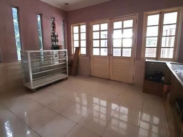 Rumah Hoek Siap Untuk Usaha Perumahan Griya Depok Asri Kota Depok