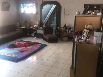 Rumah pinggir jalan butuh uang cikalong wetan | YENNITRIMURTI