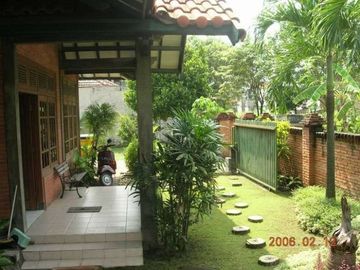 Dijual Rumah Etnik-SURABAYA