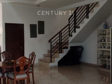 Dijual Rumah Berikut Tanah Kosong Bonus Kontrakan