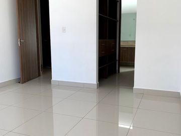 Vendo Casa en Valle de Juriquilla, 3 Recamaras, Cuarto de Servicio, de Lujo