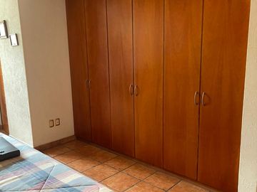 Casa en camelinas ( por el río)