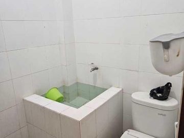 Dijual Ruko 3,5 Lantai di  Kelapa Gading - Lokasi Usaha Strategis!