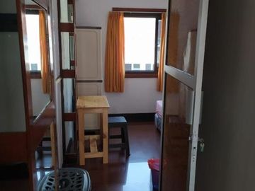 Dijual Cepat Rumah Kost-Kostan, Hoek, Bagus dan Bersih di Taman Pegangsaan Indah