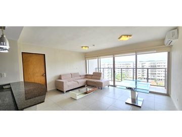 Apartamento en Venta de  2 Recamaras en PH Midrise, Woodlands