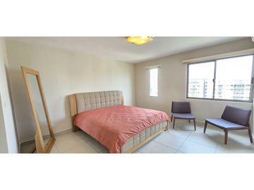 Apartamento en Venta de  2 Recamaras en PH Midrise, Woodlands