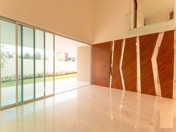 CASA EN VENTA EN  BOSQUES DE LOS LAGOS ZONA PUERTA LAS LOMAS Y JUAN PALOMAR
