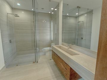 CASA EN VENTA EN  BOSQUES DE LOS LAGOS ZONA PUERTA LAS LOMAS Y JUAN PALOMAR