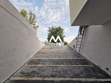 CASA EN VENTA EN  BOSQUES DE LOS LAGOS ZONA PUERTA LAS LOMAS Y JUAN PALOMAR
