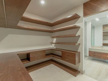 CASA EN VENTA EN  BOSQUES DE LOS LAGOS ZONA PUERTA LAS LOMAS Y JUAN PALOMAR
