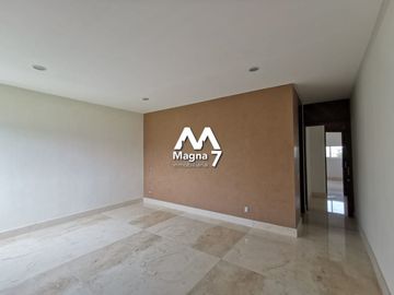 CASA EN VENTA EN  BOSQUES DE LOS LAGOS ZONA PUERTA LAS LOMAS Y JUAN PALOMAR