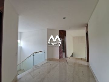CASA EN VENTA EN  BOSQUES DE LOS LAGOS ZONA PUERTA LAS LOMAS Y JUAN PALOMAR