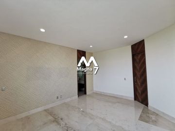 CASA EN VENTA EN  BOSQUES DE LOS LAGOS ZONA PUERTA LAS LOMAS Y JUAN PALOMAR