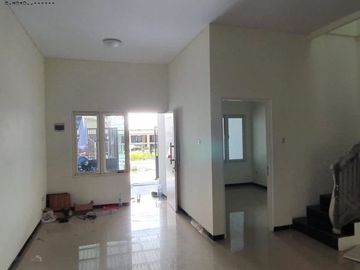 Rumah baru gress Mulyosari BPD Hadap selatan, Strategis