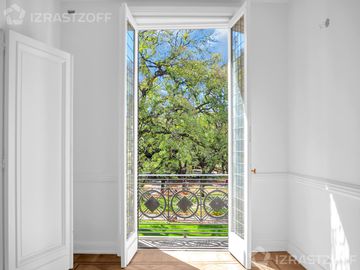 Espectacular loft en edificio a estrenar sobre Plaza Vicente López. Financiación directa