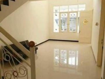 Rumah Taman Mutiara Pakuwon City, Siap Huni, Minimalis